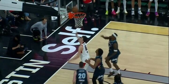 杨瀚森发展联盟赛遭遇季后赛强度防守，数据全