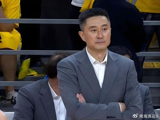 杜锋怒怼记者质疑陈家政