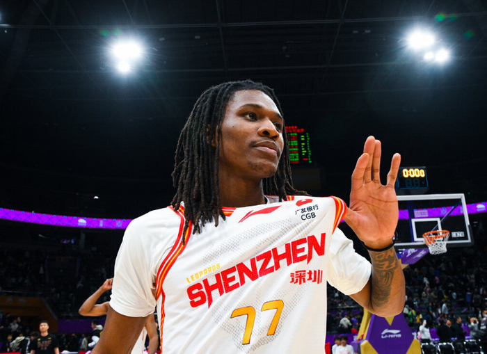 贺希宁爆发率深圳双杀新疆豪取10连胜