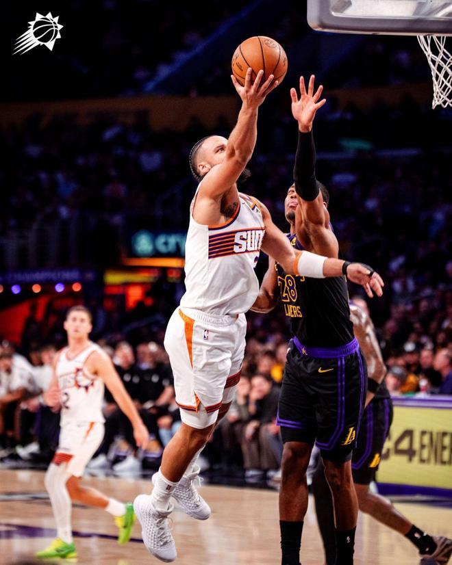 詹姆斯创NBA历史第1神迹 湖人完胜太阳锁定西部前