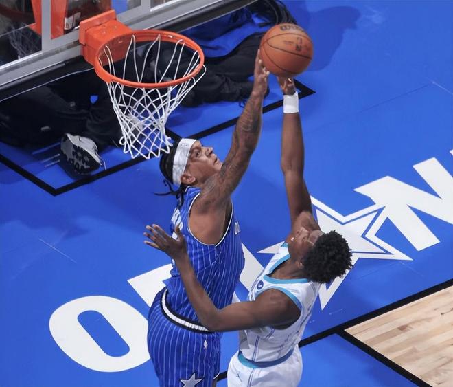 太阳力克勇士挺进季后赛 魔术大胜黄蜂锁定席位